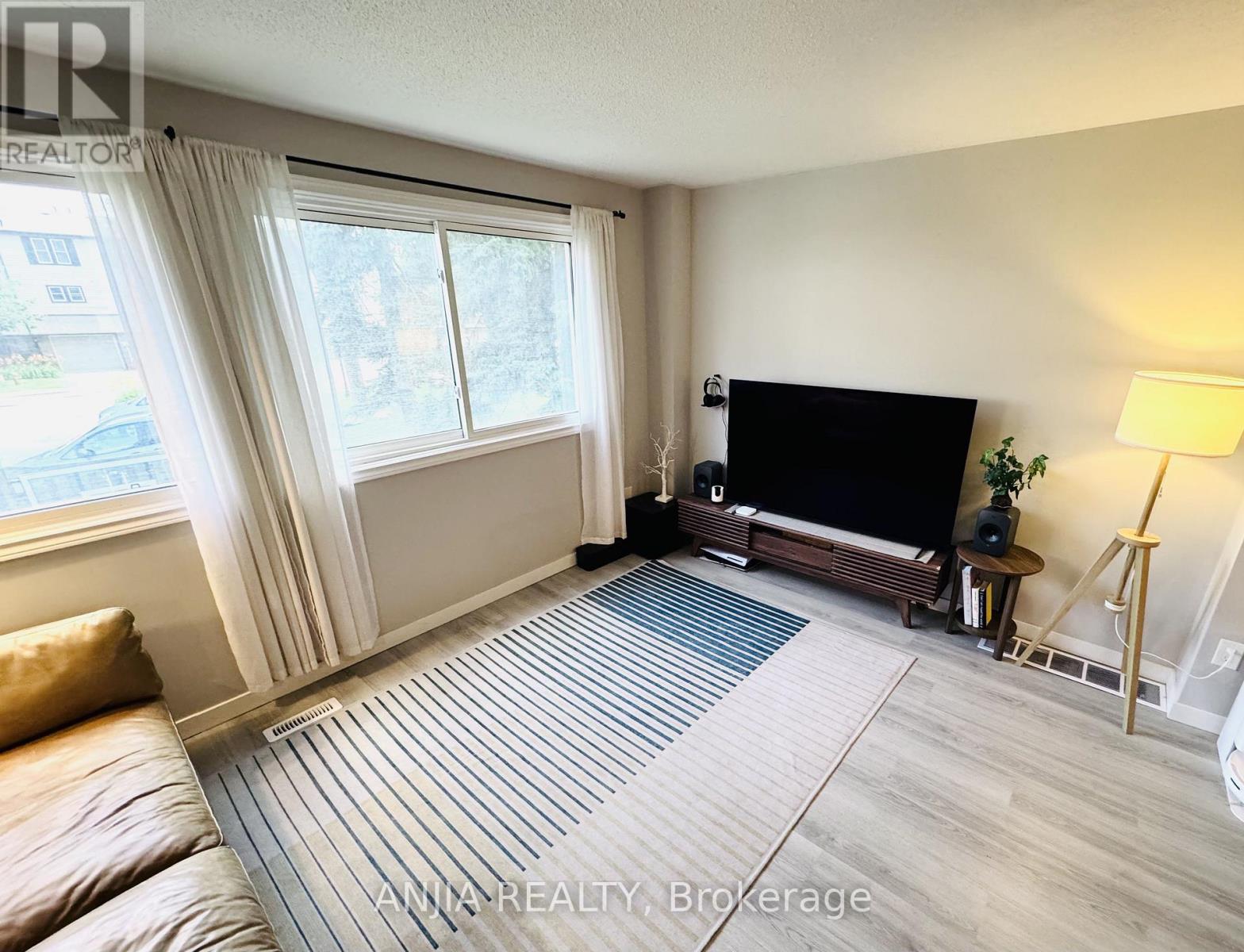 7 Purple Sageway Property Photo 8