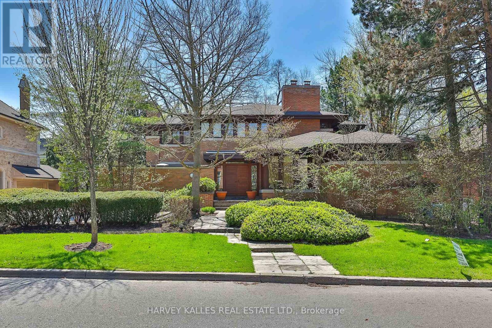 223 Hillhurst Boulevard Property Photo 1