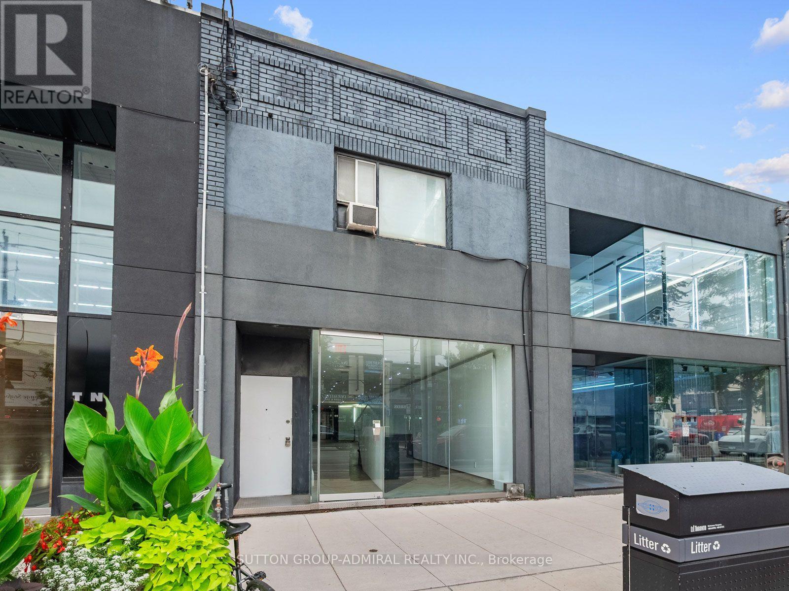 392 Eglinton Avenue W Property Photo 1