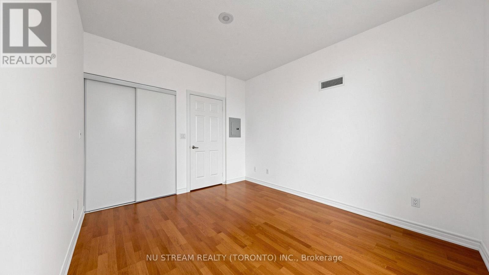3101 - 761 Bay Street Property Photo 17