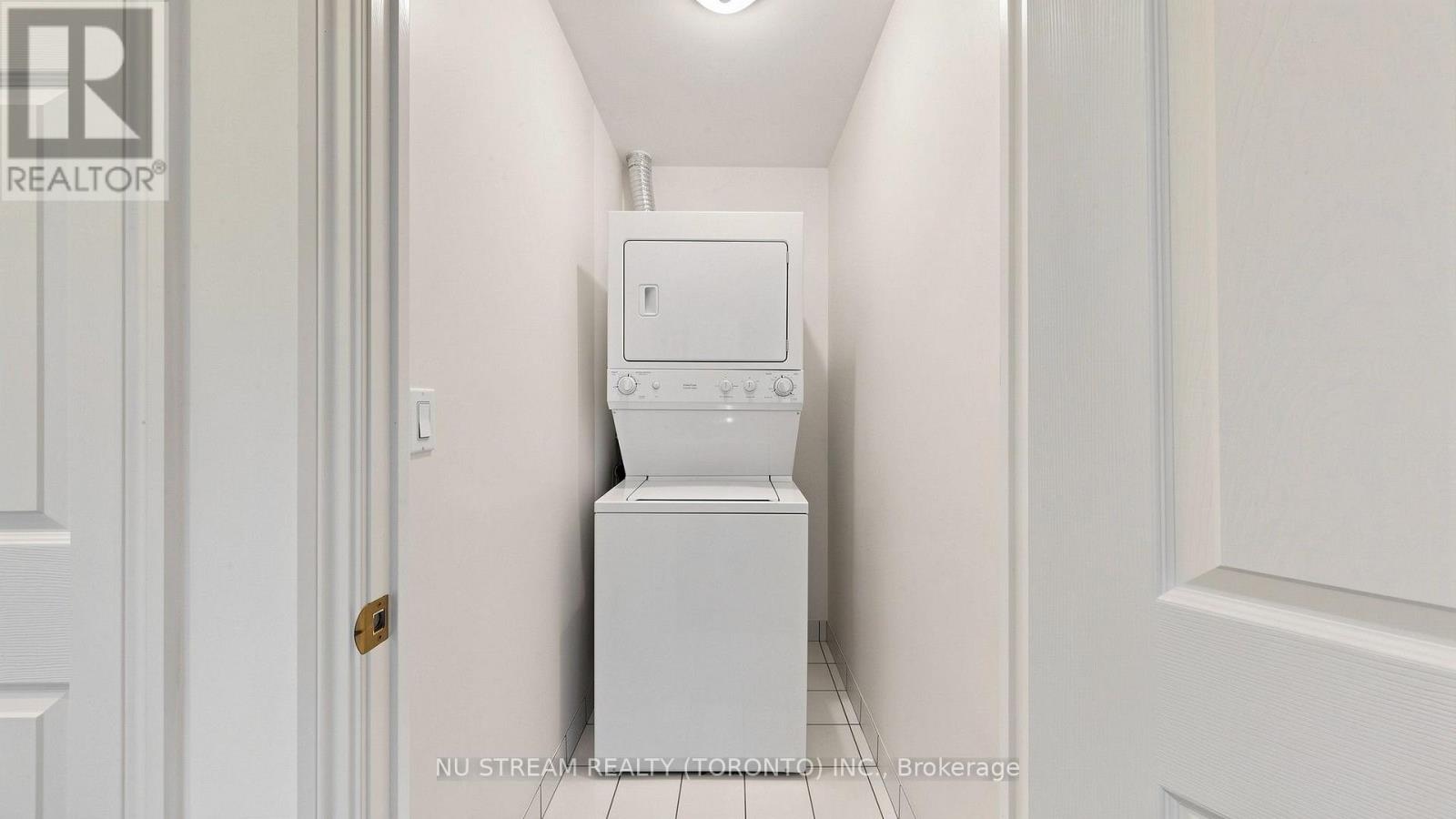 3101 - 761 Bay Street Property Photo 19