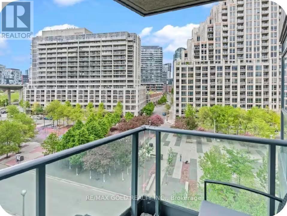 620 - 215 Fort York Boulevard Property Photo 18