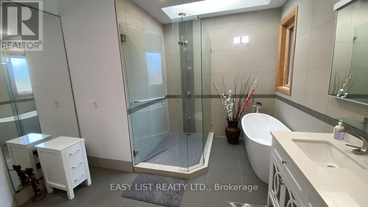 98 Burbank Drive Property Photo 31