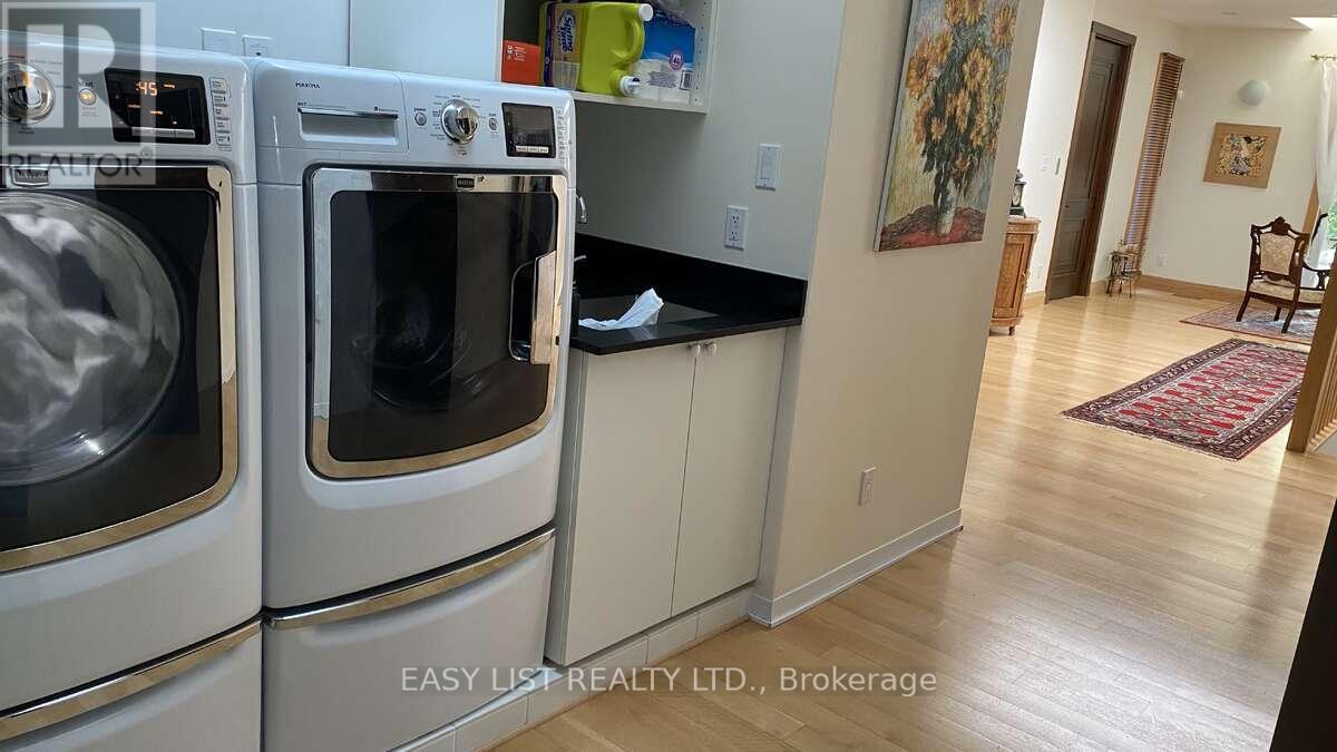 98 Burbank Drive Property Photo 34
