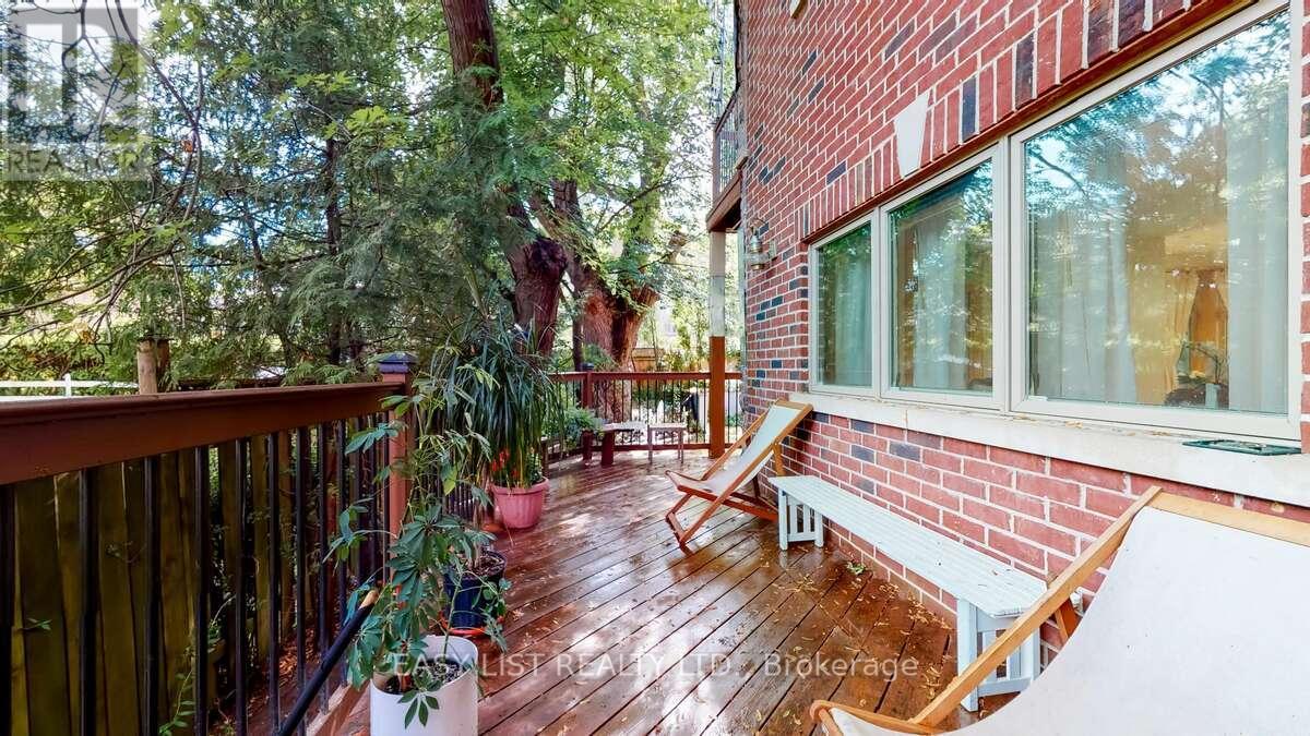 98 Burbank Drive Property Photo 49