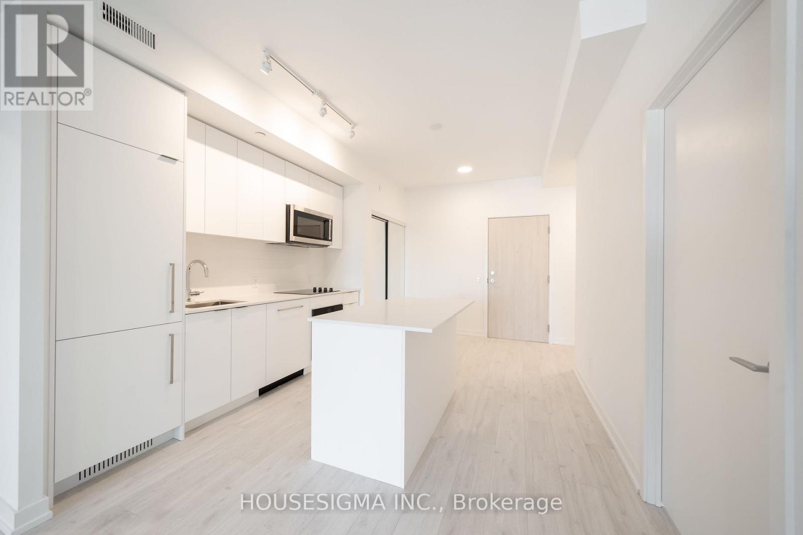 703 - 181 Sheppard Avenue E Property Photo 2
