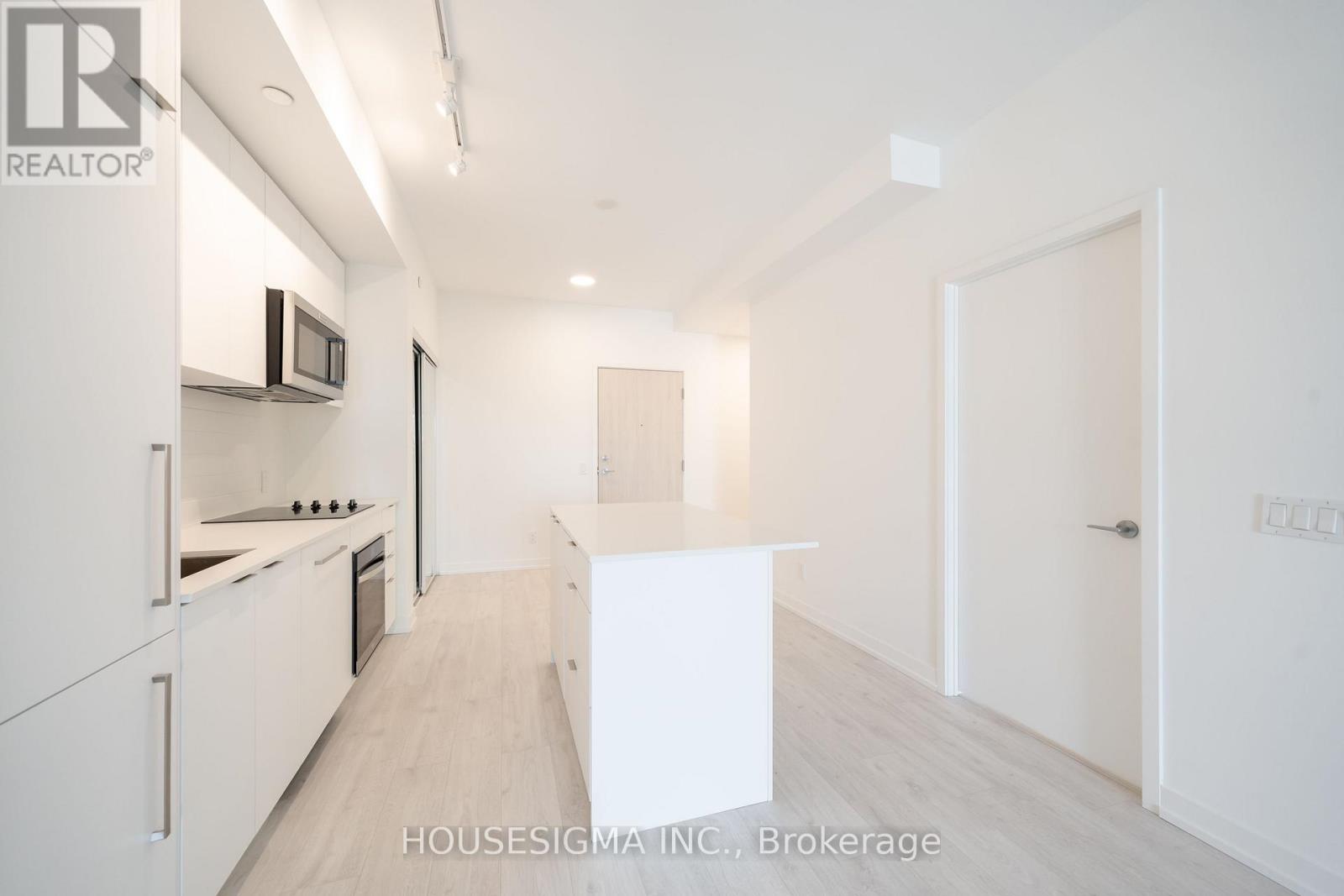 703 - 181 Sheppard Avenue E Property Photo 8