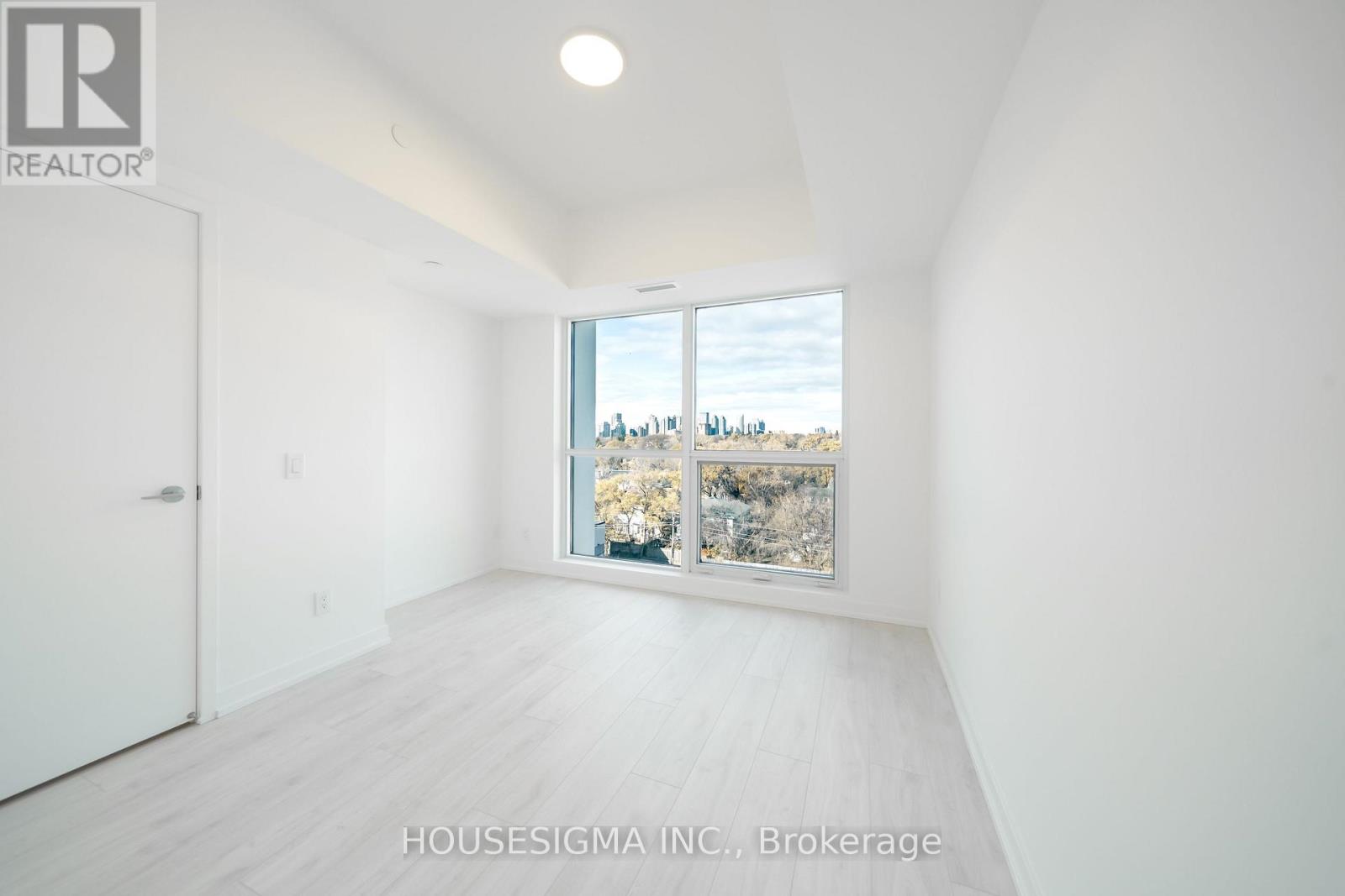 703 - 181 Sheppard Avenue E Property Photo 15