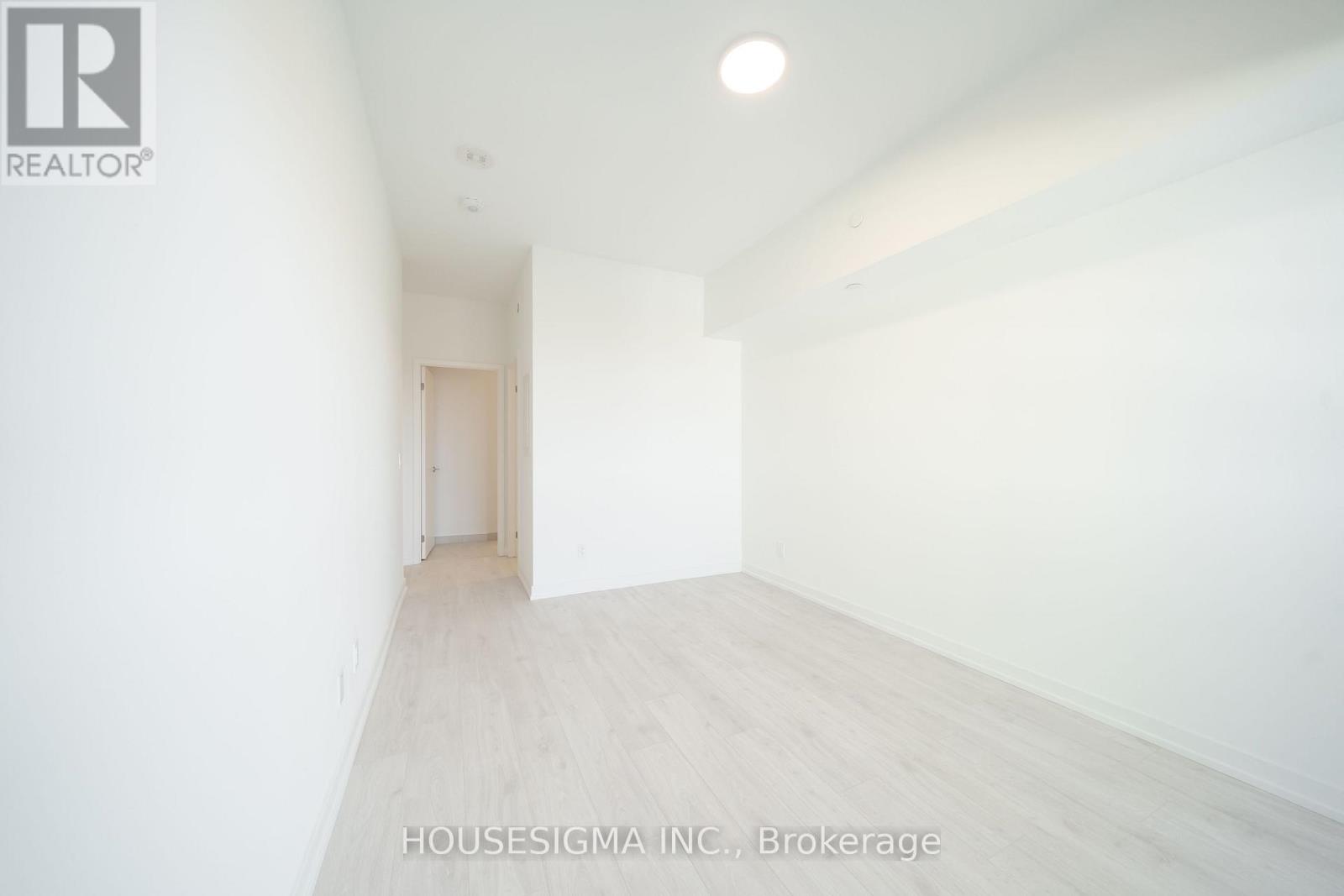 703 - 181 Sheppard Avenue E Property Photo 17