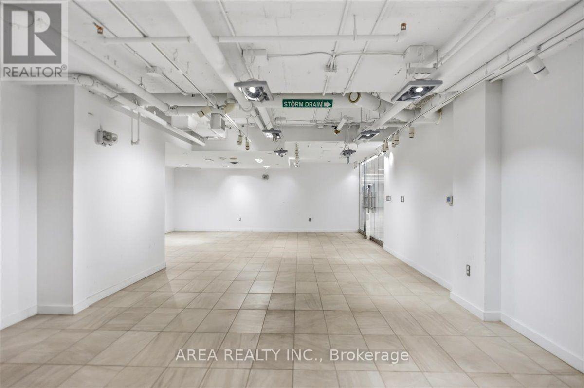 237e - 4841 Yonge Street Property Photo 5
