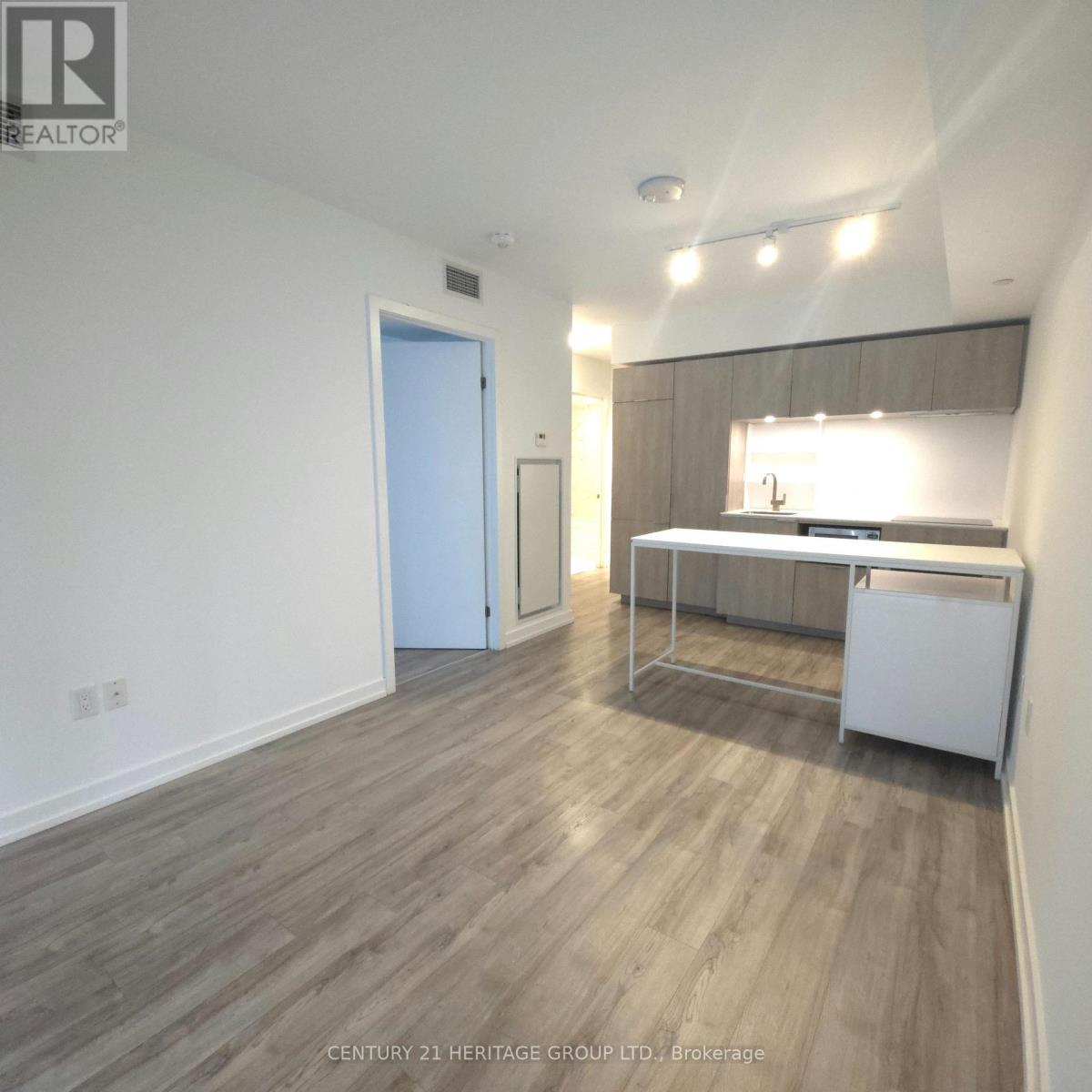 603 - 77 Shuter Street Property Photo 9