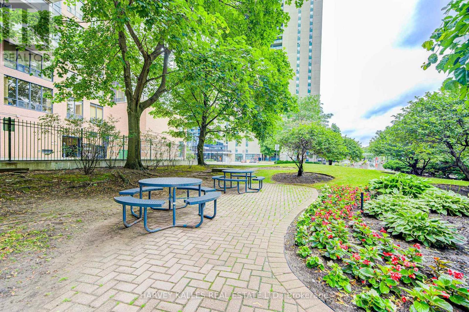 908 - 45 Sheppard Avenue E Property Photo 12