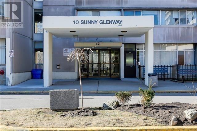 1110 - 10 Sunny Glenway Property Photo 1