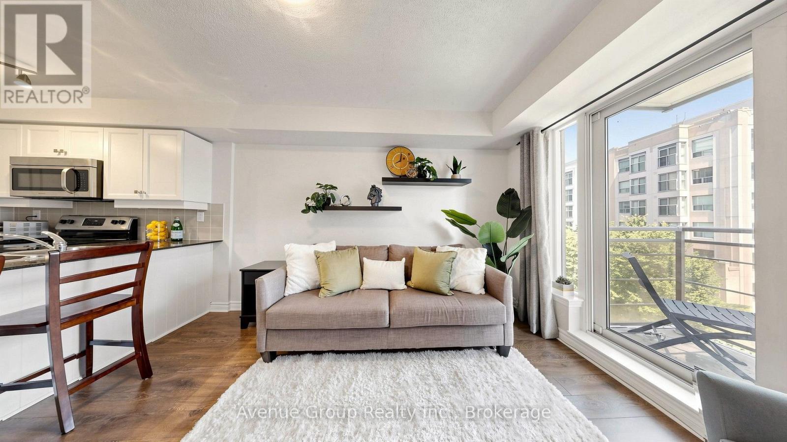 513 - 19 BARBERRY PLACE