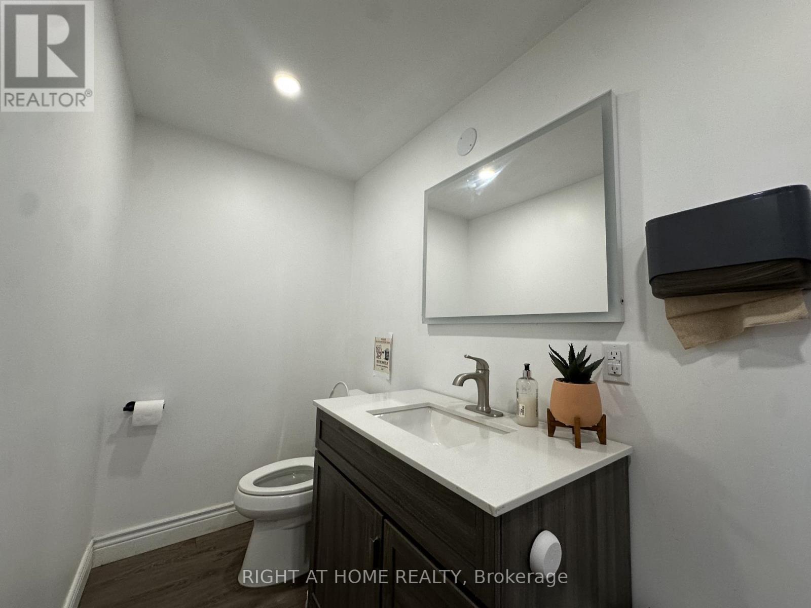 Bsmt - 1639 Eglinton Avenue W Property Photo 12