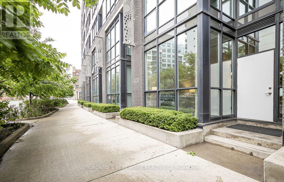2bd Bed - 418 Lake Shore Boulevard W Property Photo 1
