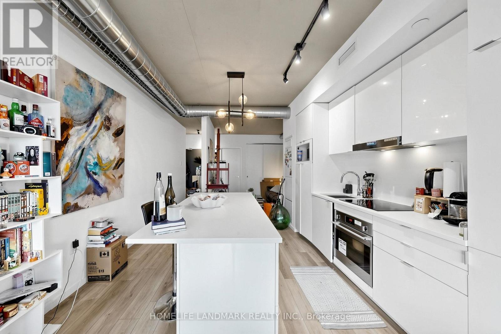 801 - 21 Lawren Harris Square Property Photo 12