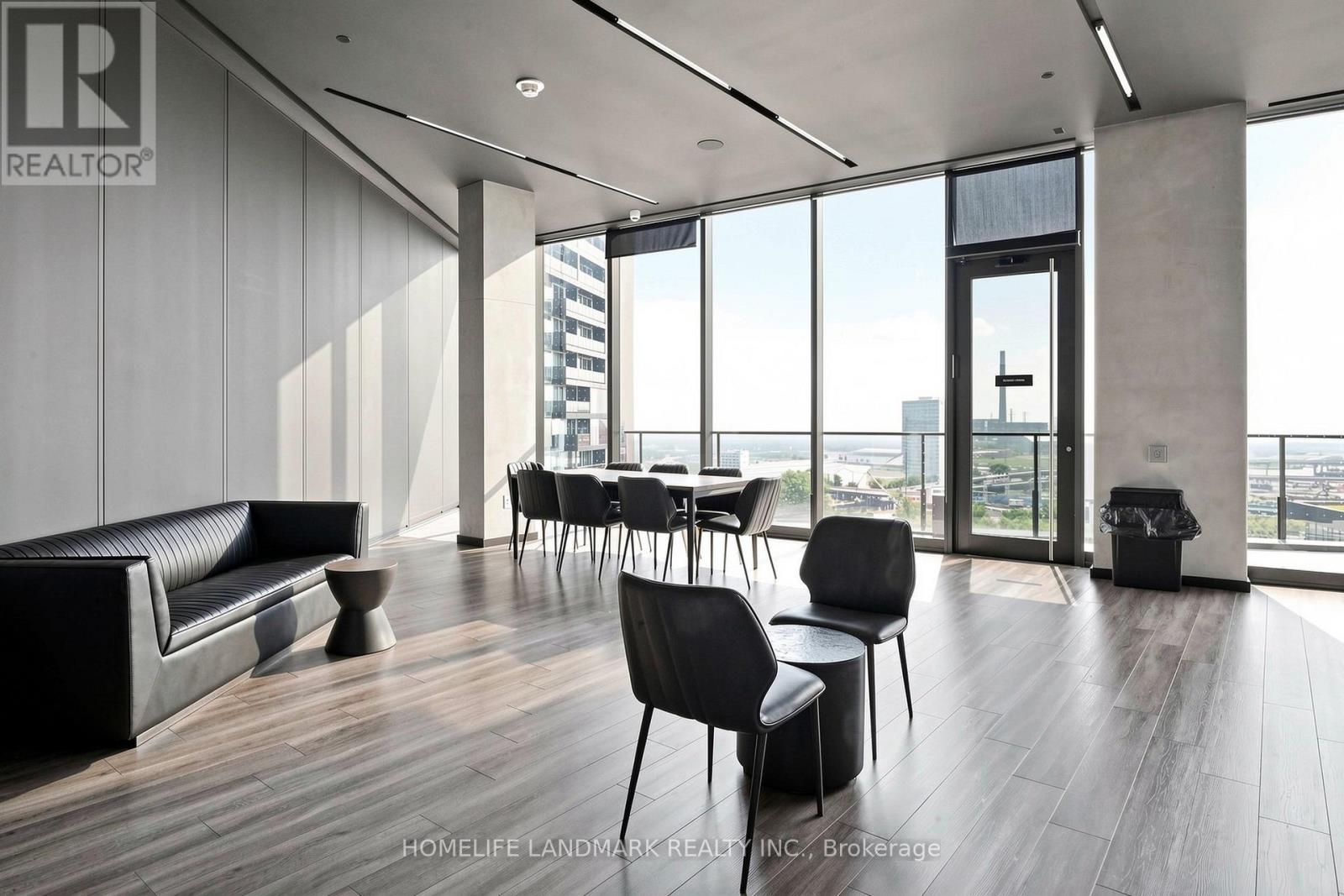 801 - 21 Lawren Harris Square Property Photo 28