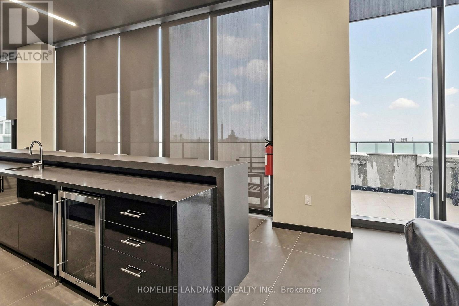 801 - 21 Lawren Harris Square Property Photo 31