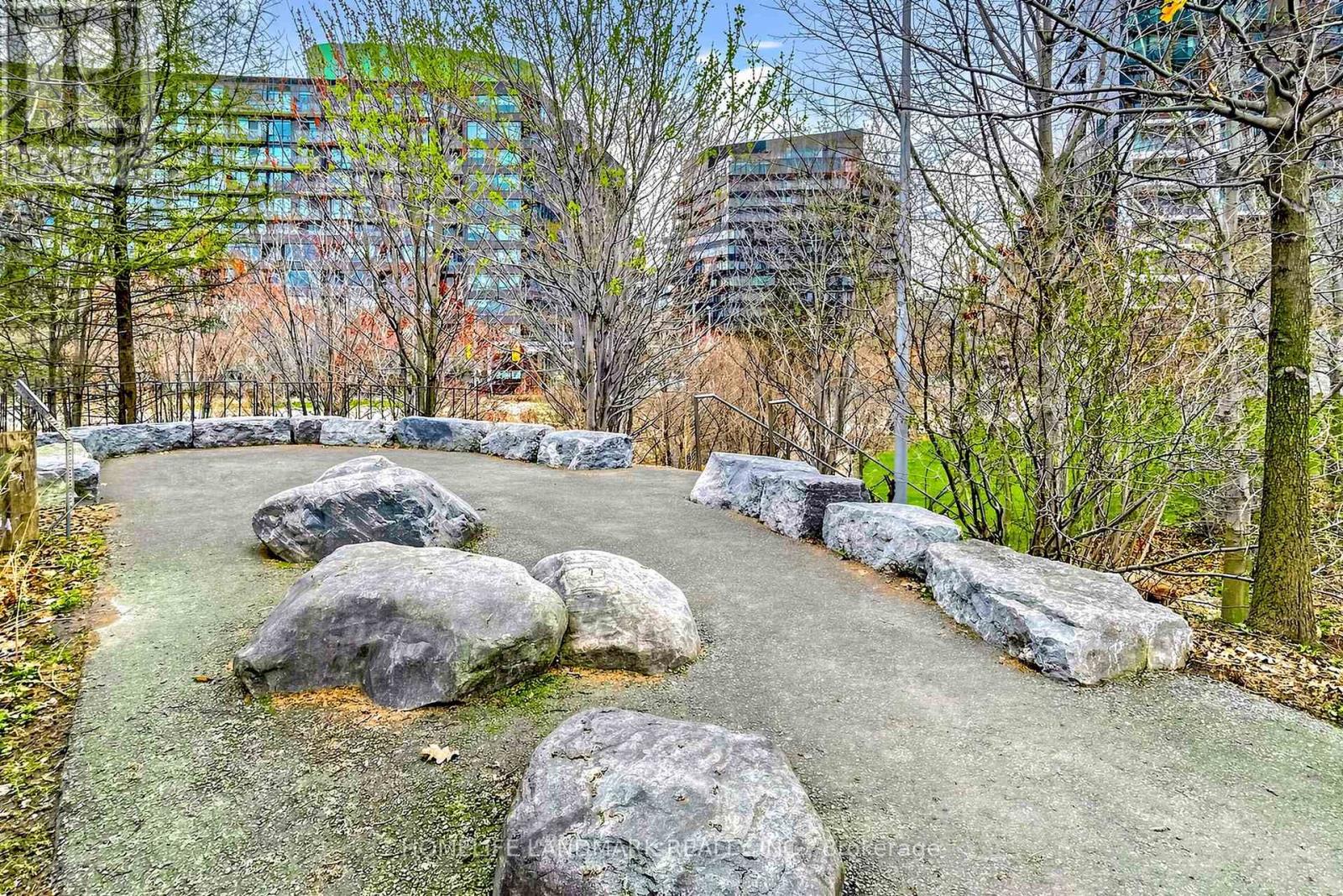 801 - 21 Lawren Harris Square Property Photo 43