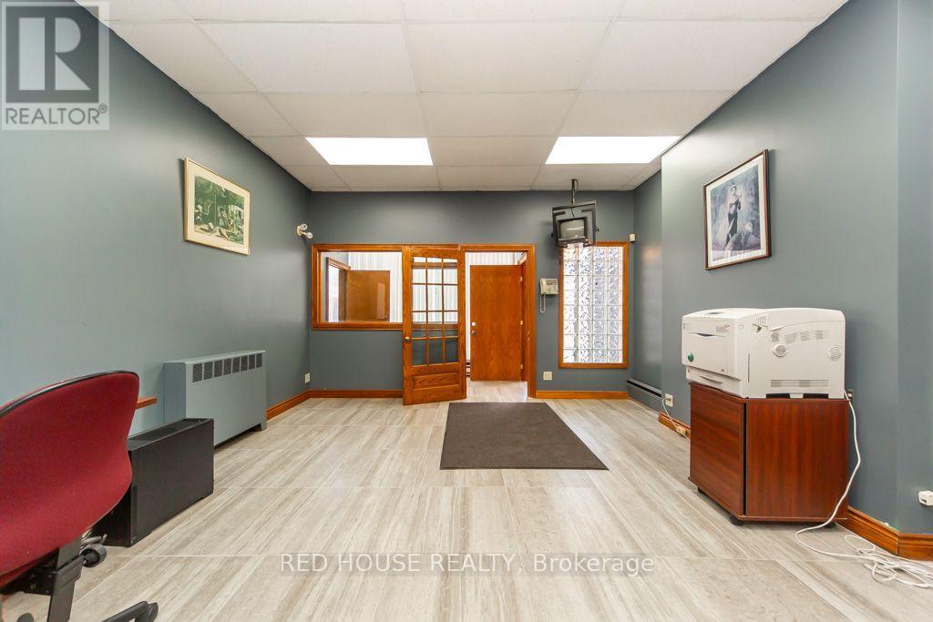 658 Vaughan Road Property Photo 4