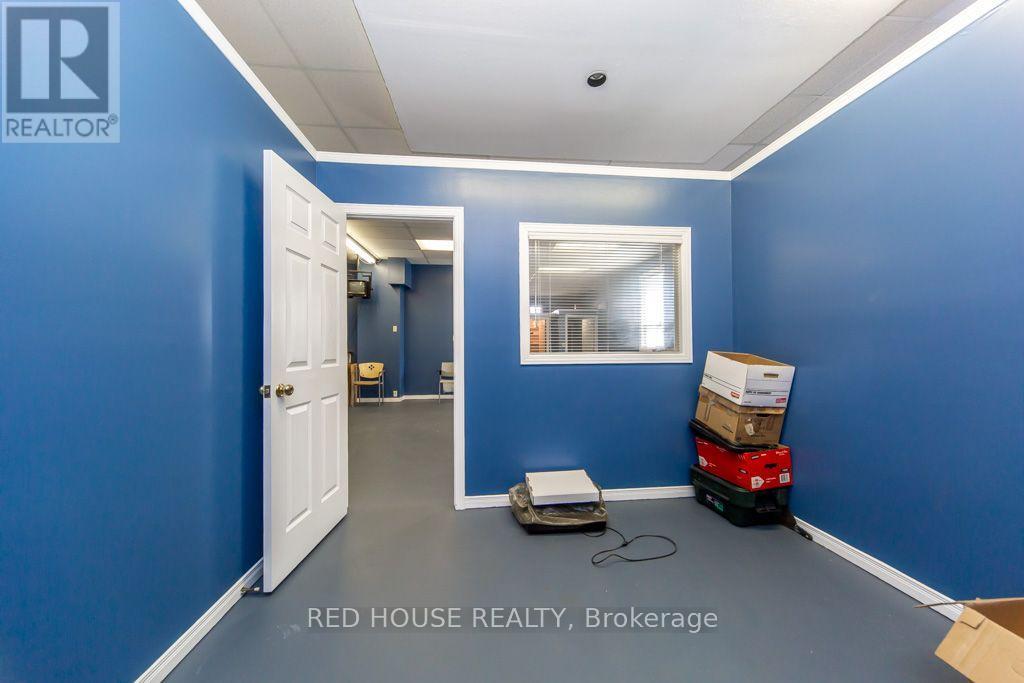 658 Vaughan Road Property Photo 14