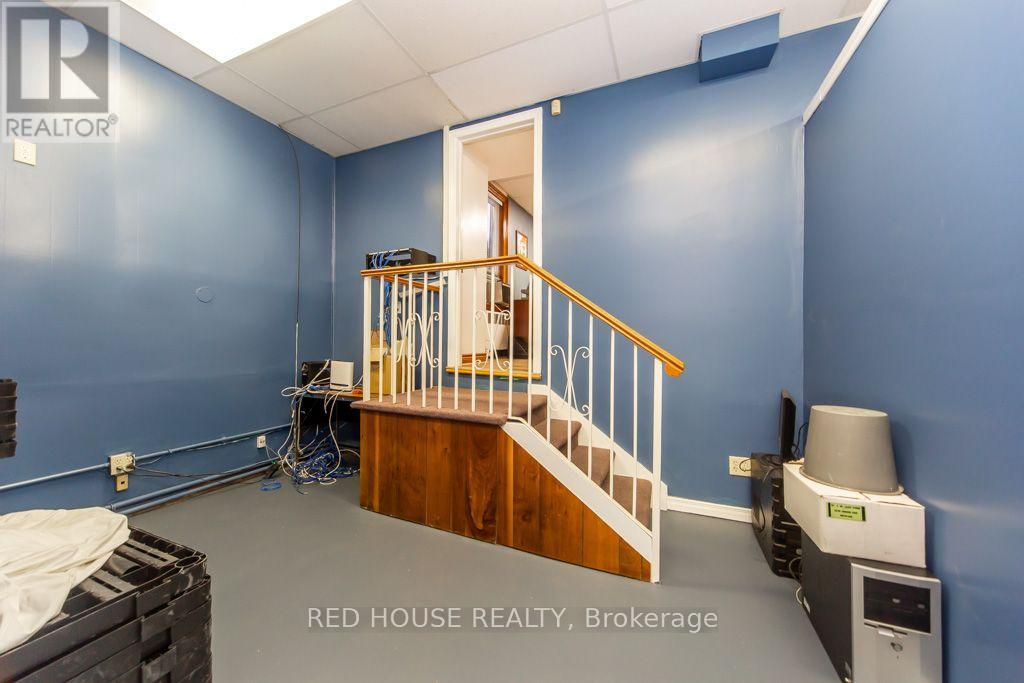 658 Vaughan Road Property Photo 15