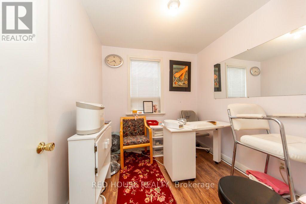 658 Vaughan Road Property Photo 23