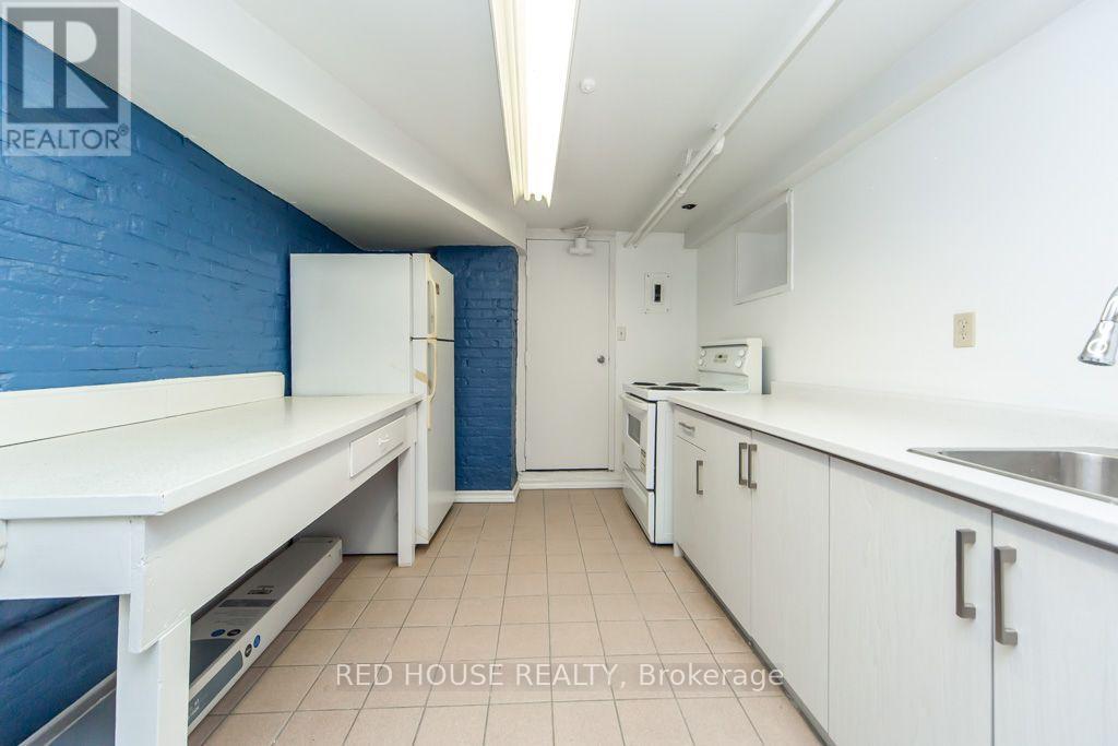 658 Vaughan Road Property Photo 30