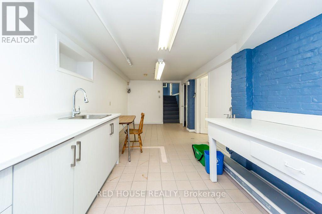 658 Vaughan Road Property Photo 31