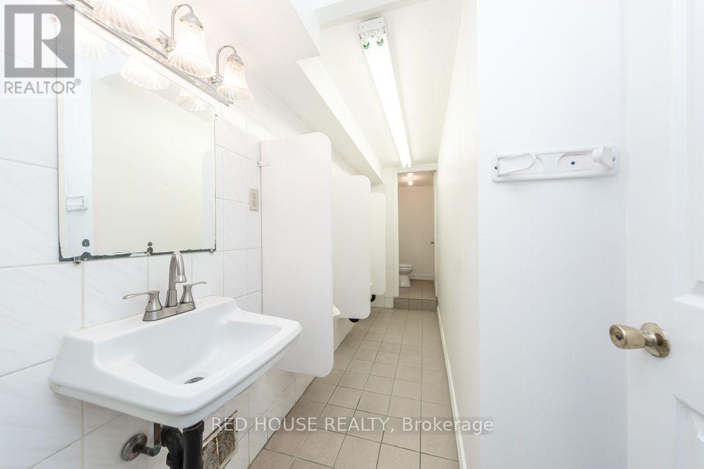 658 Vaughan Road Property Photo 35
