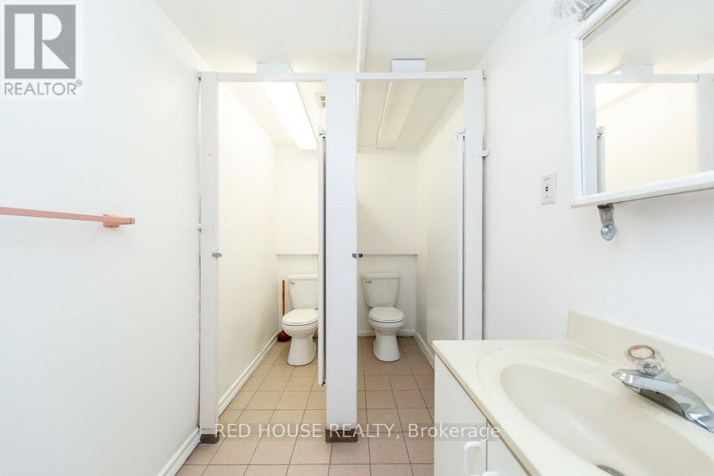 658 Vaughan Road Property Photo 37