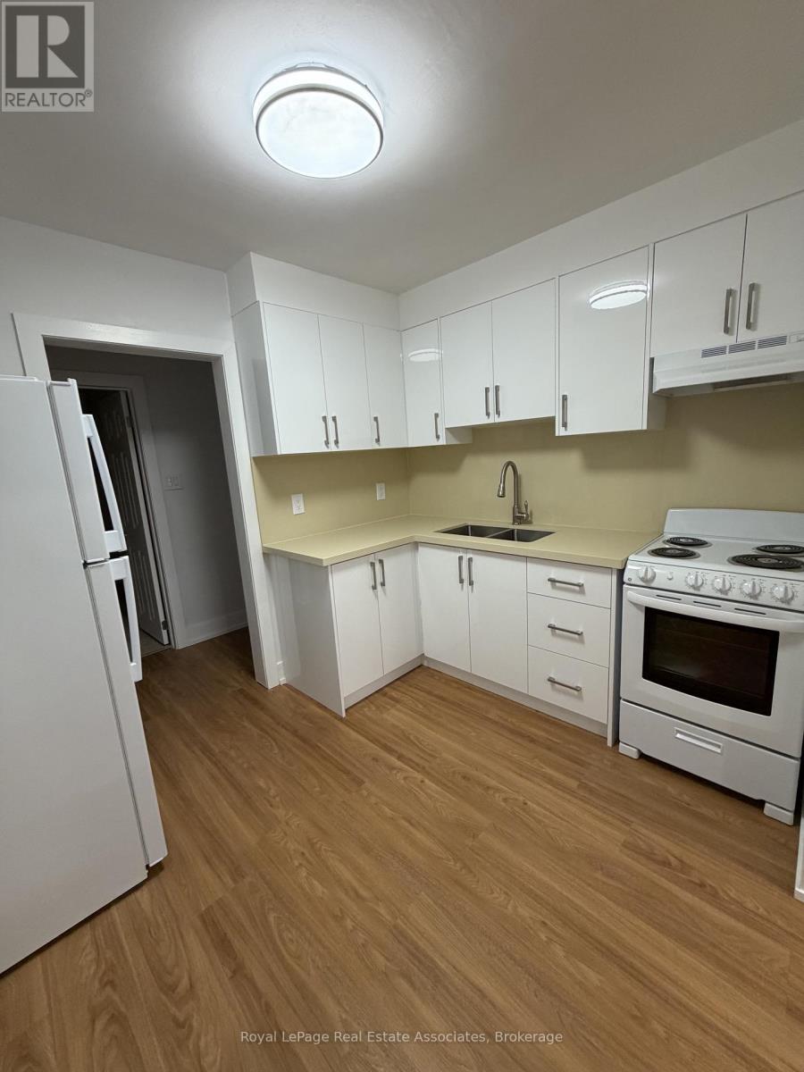 1 - 3877 Bathurst Street Property Photo 1