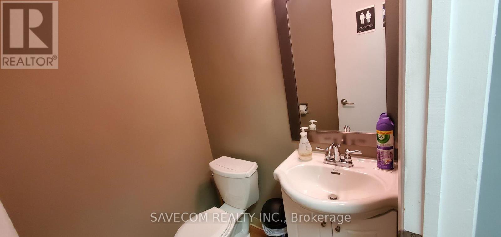 #301 - 332 Sheppard Avenue E Property Photo 7