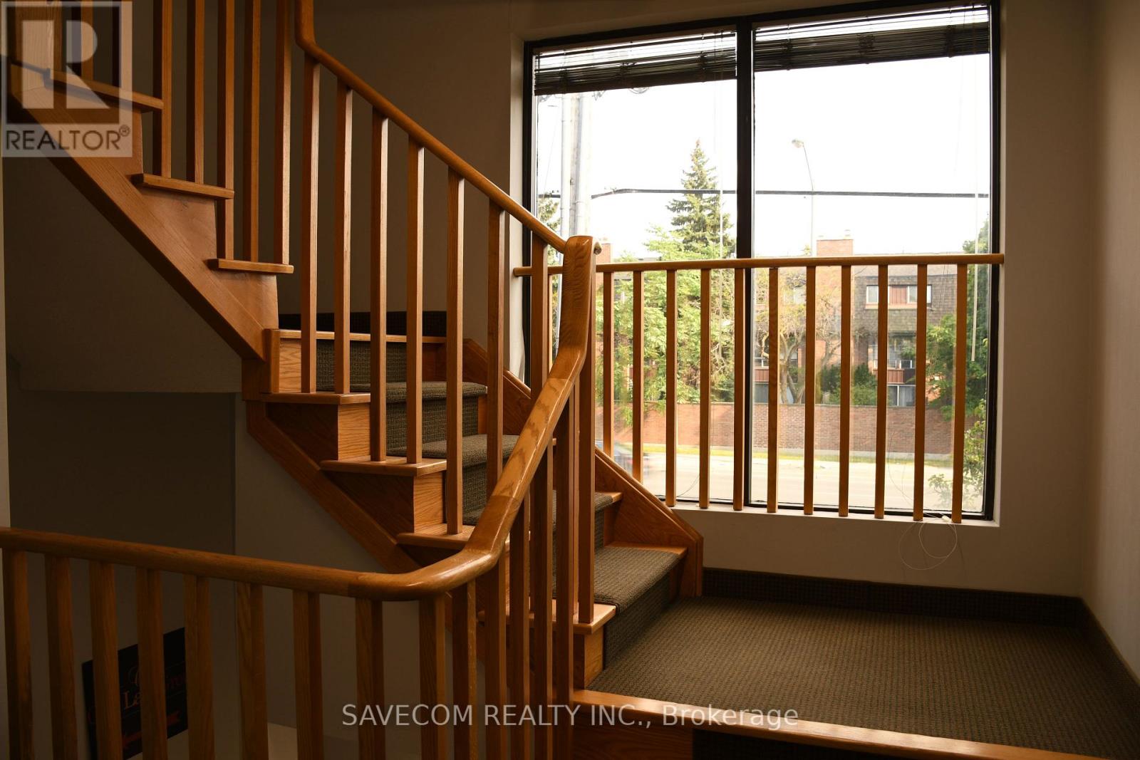 #301 - 332 Sheppard Avenue E Property Photo 12
