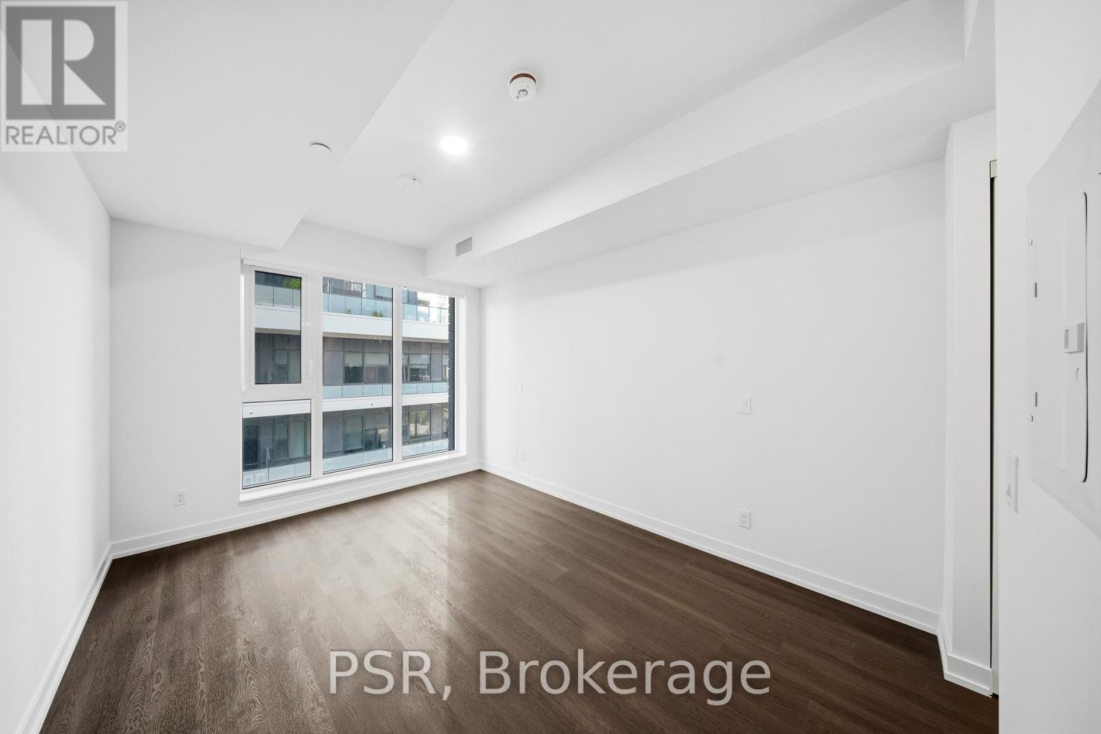 409 - 70 Ordnance Street Property Photo 9