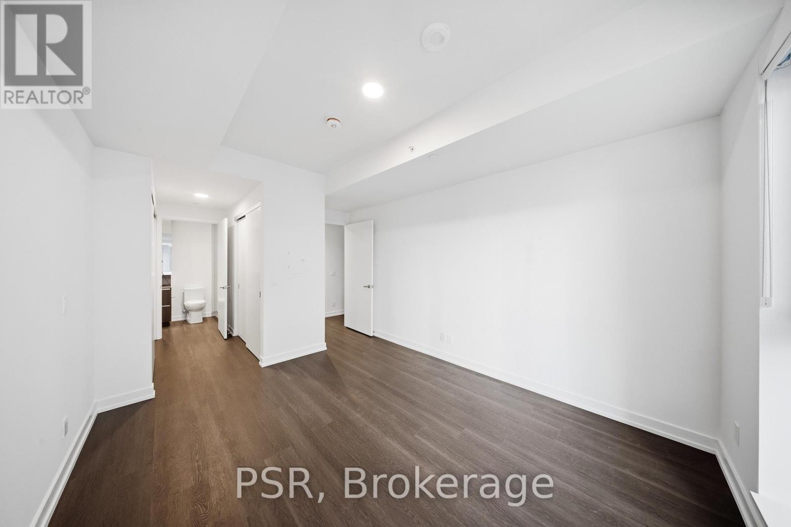 409 - 70 Ordnance Street Property Photo 10