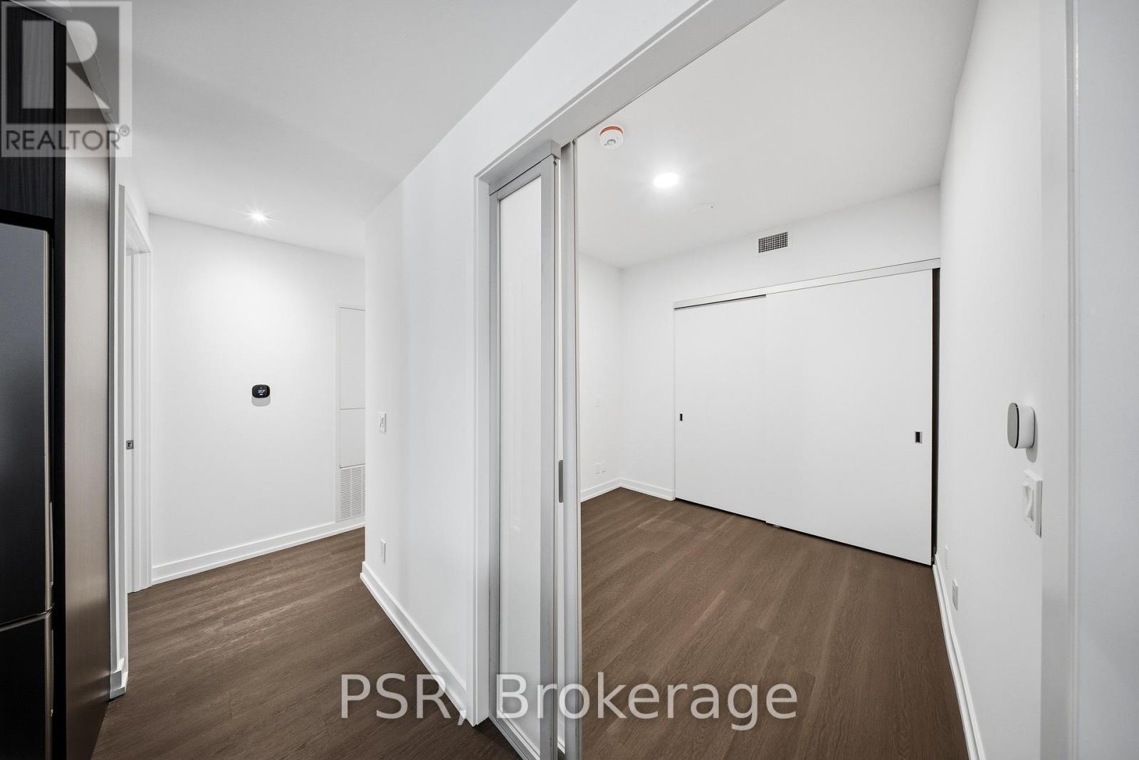 409 - 70 Ordnance Street Property Photo 18
