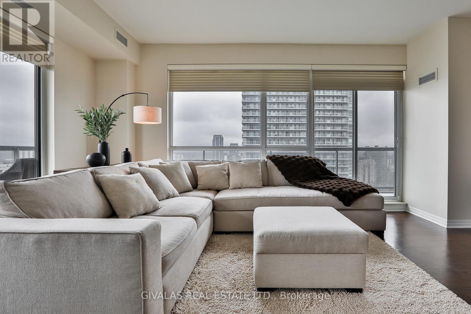 2110 - 30 Herons Hill Way Property Photo 8