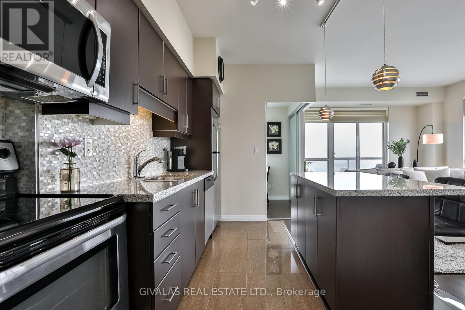 2110 - 30 Herons Hill Way Property Photo 11