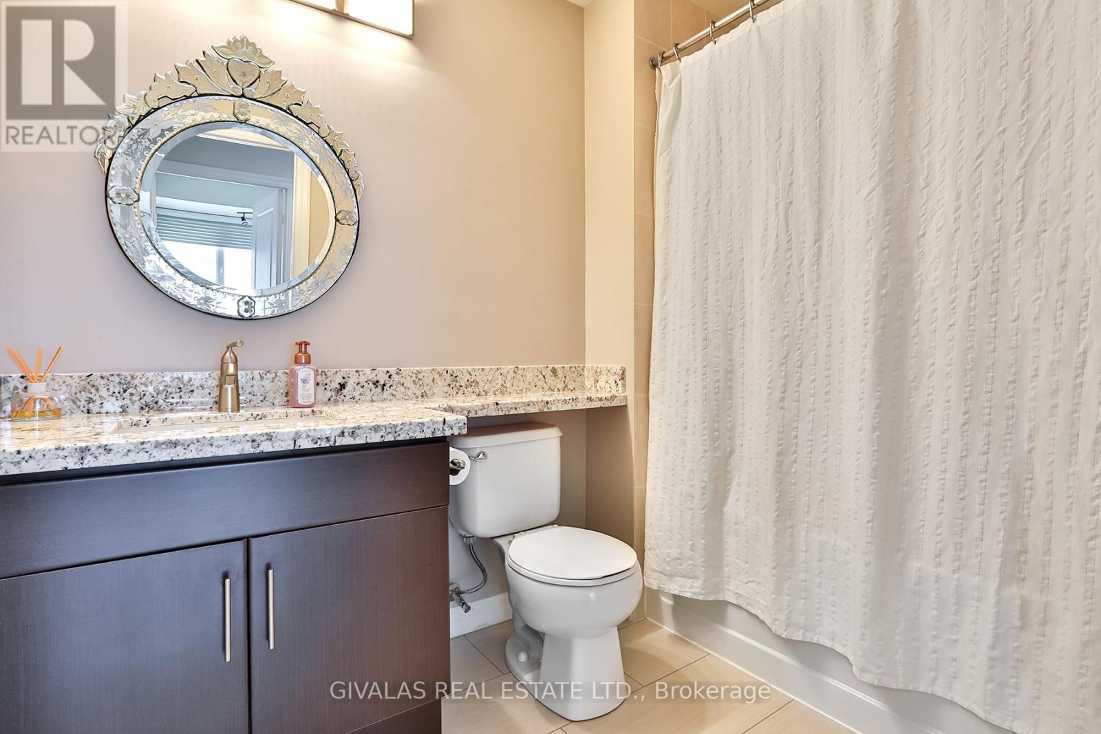 2110 - 30 Herons Hill Way Property Photo 18
