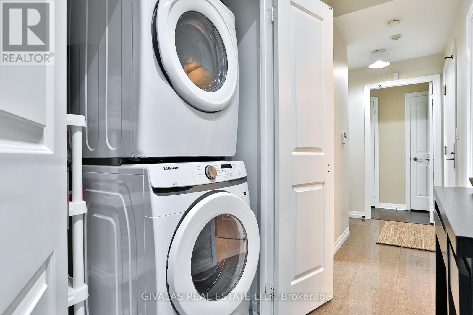 2110 - 30 Herons Hill Way Property Photo 26