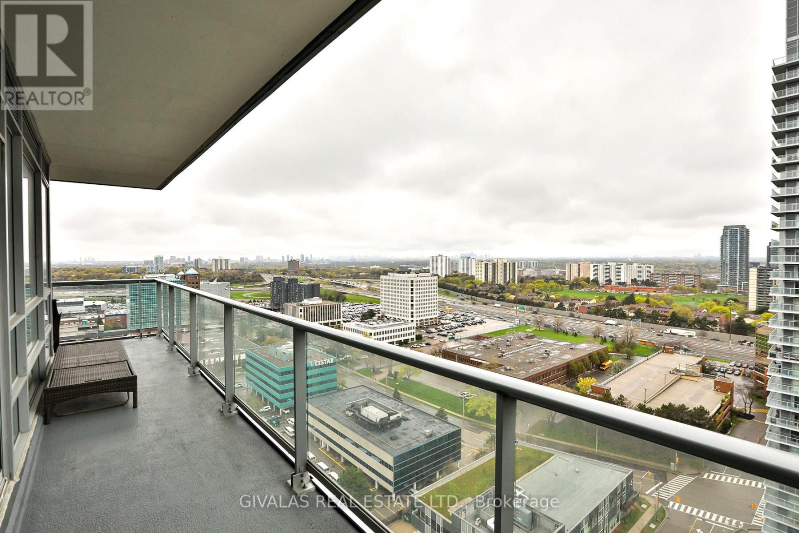 2110 - 30 Herons Hill Way Property Photo 27