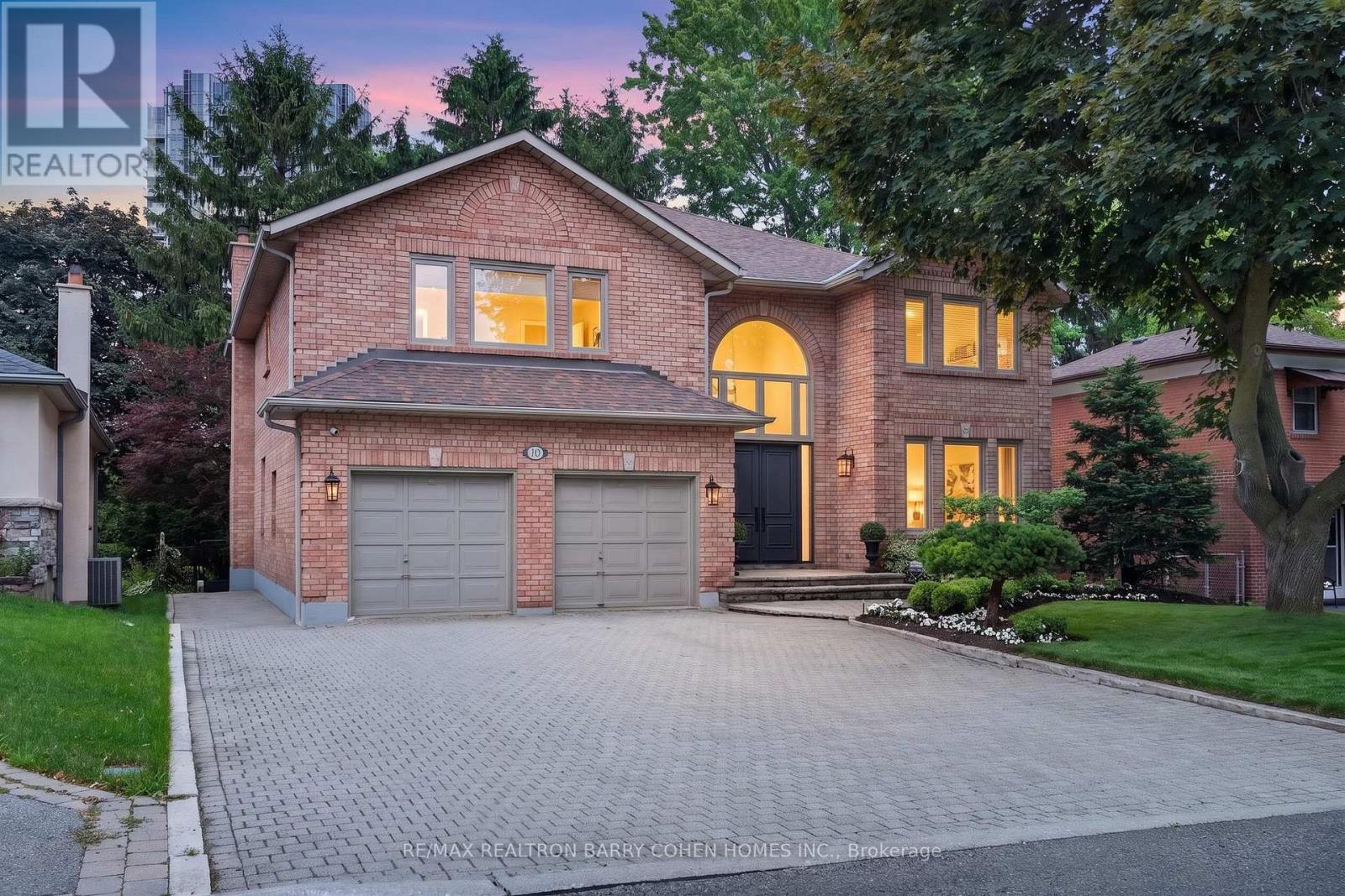 110 UPPER CANADA DRIVE Property Photo 1