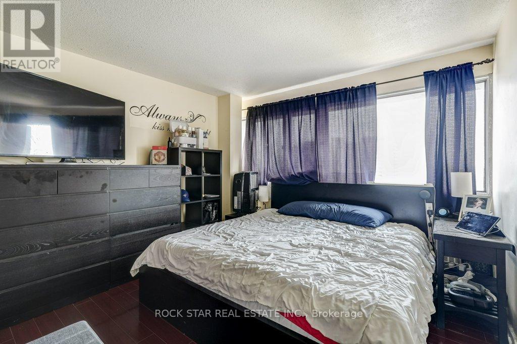 1711 - 10 Sunny Glenway Property Photo 18