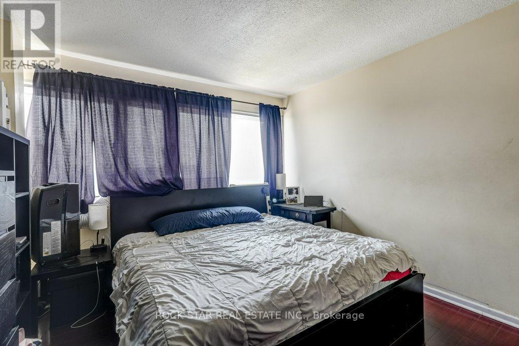 1711 - 10 Sunny Glenway Property Photo 19