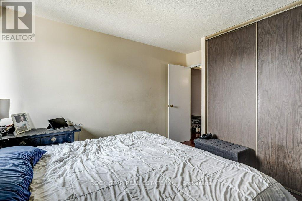 1711 - 10 Sunny Glenway Property Photo 20