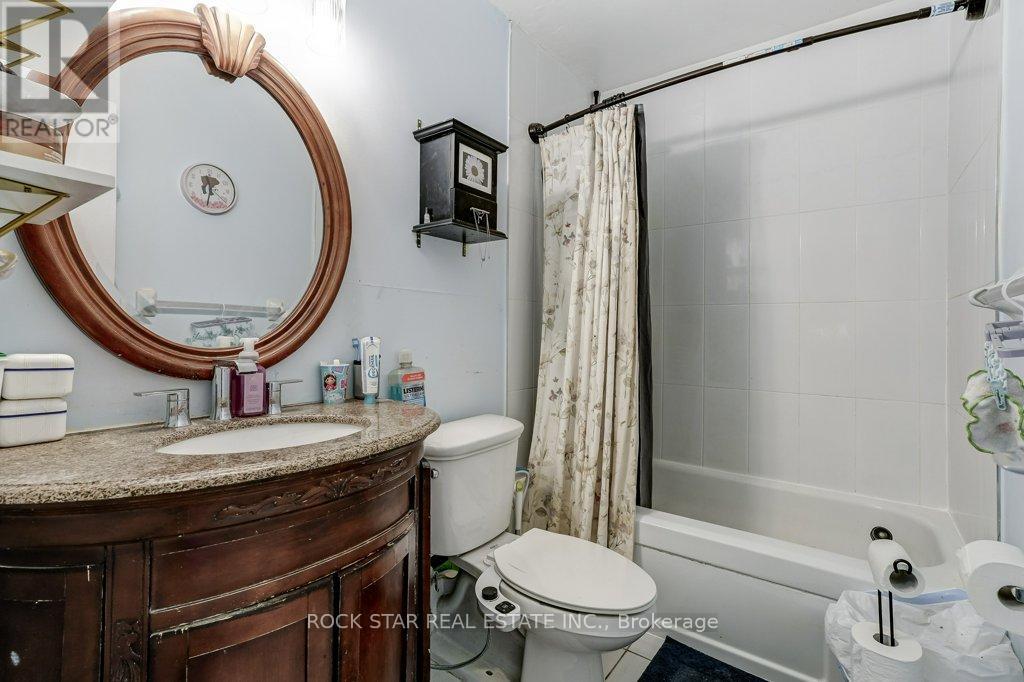 1711 - 10 Sunny Glenway Property Photo 21