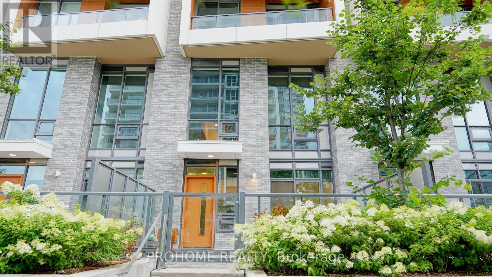 111 - 27 Mcmahon Drive Property Photo 1