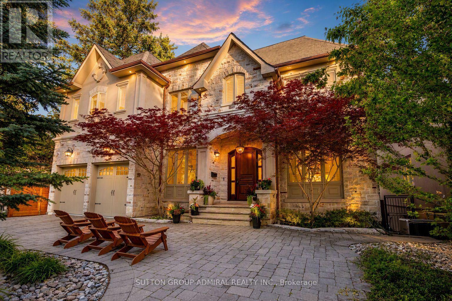 35 WENTWORTH AVENUE